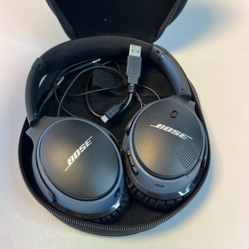 Bose AROUND-EAR WIRELESS HEADPHONES II | Nette staat