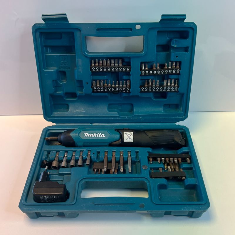 Makita DF001D Schroefmachine Set | Nette staat
