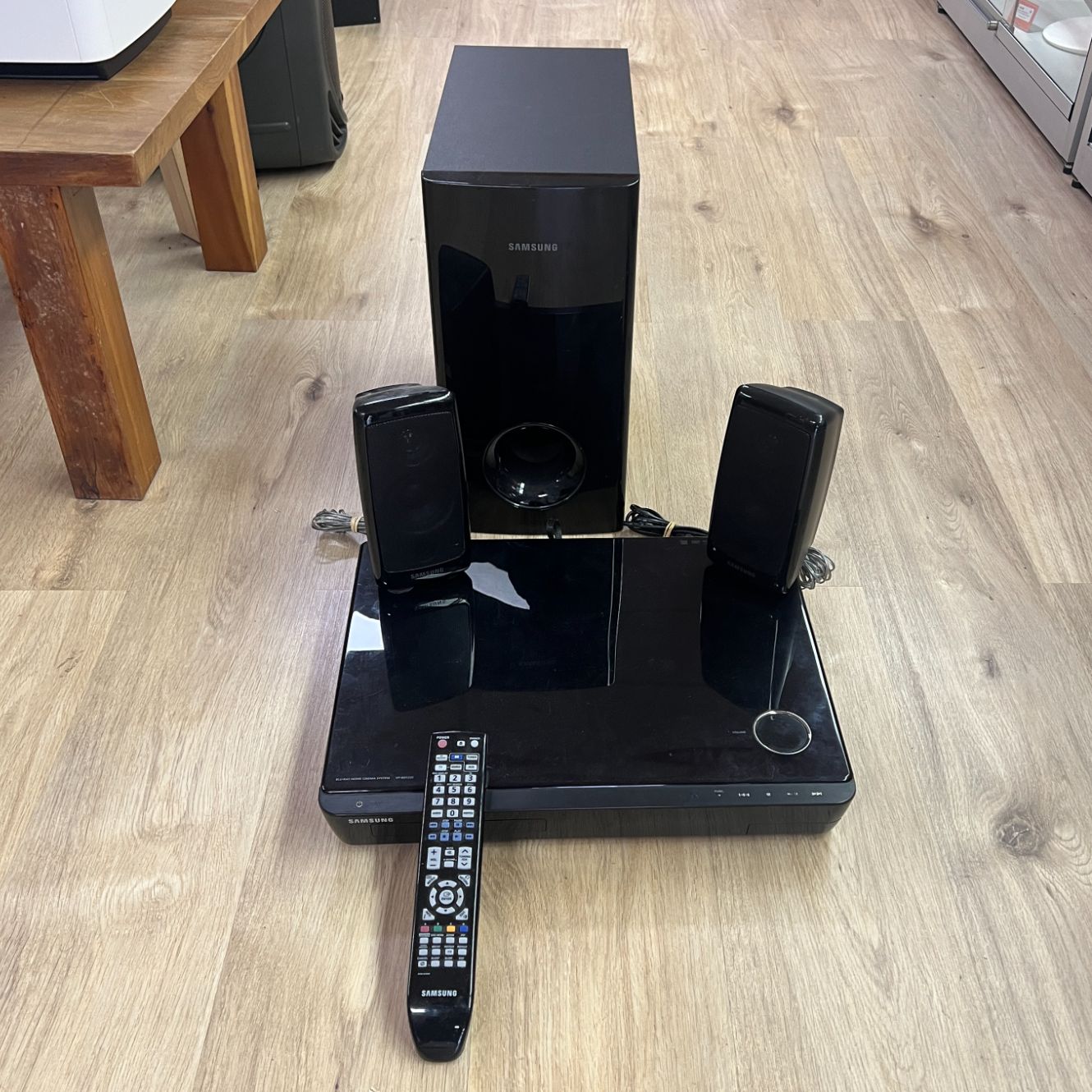 Samsung HT-BD1220 Blu Ray 2.1 home cinema set | + AB |