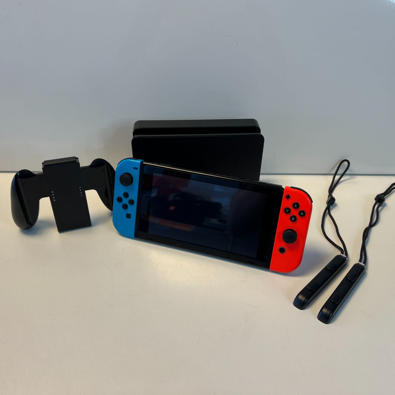 Nintendo Switch 2019 32GB Rood blauw | Nette staat