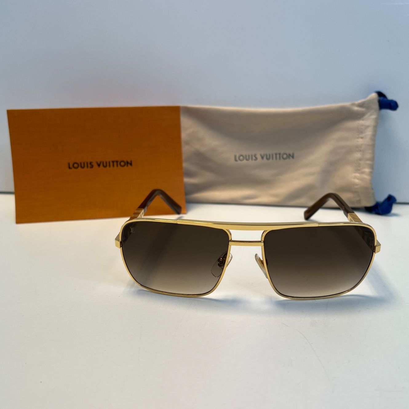 Louis Vuitton Attitude Gold Z0259U zonnebril + bon