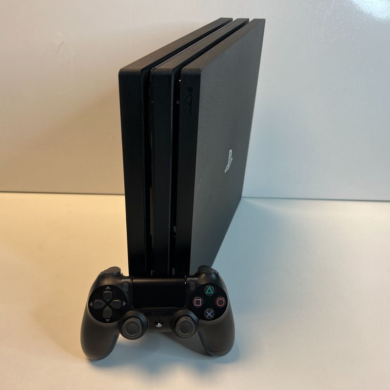 Sony Playstation 4 Pro 1TB + Controller | Nette staat