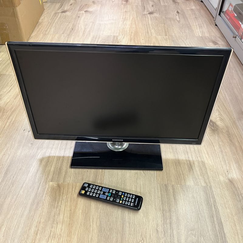 Samsung UE27D5000NW 27 Inch TV + afstandsbediening