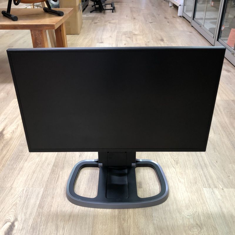 Iiyama ProLite B2481HS-1 24 inch monitor op HP statief