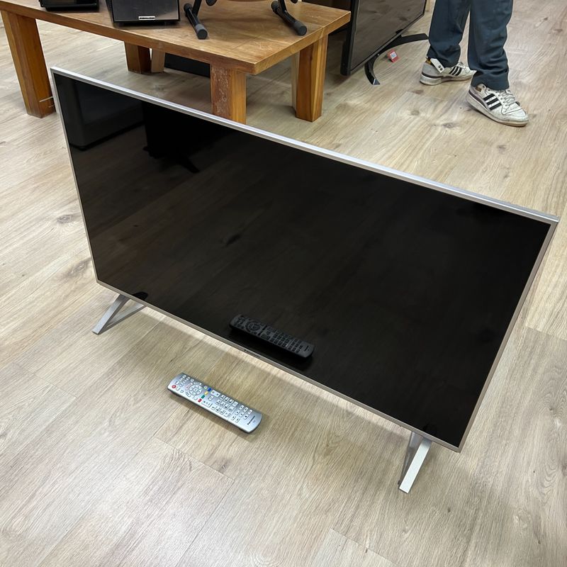 Panasonic TX-40DXW704 40 Inch Smart TV + afstandsbediening