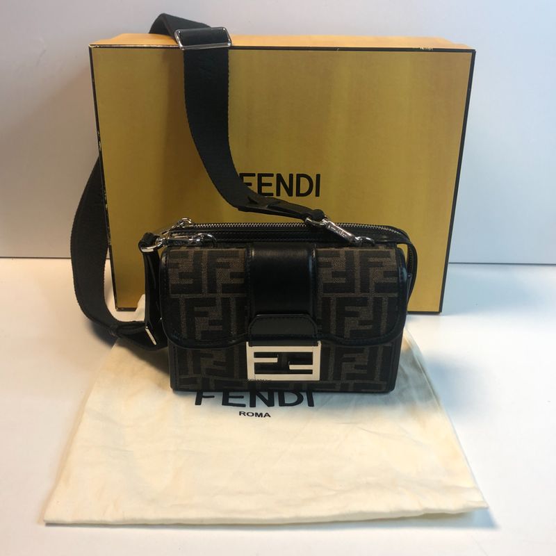 Fendi Baquette Brown FF Jacquard Fabric + Factuur | Zeer Net