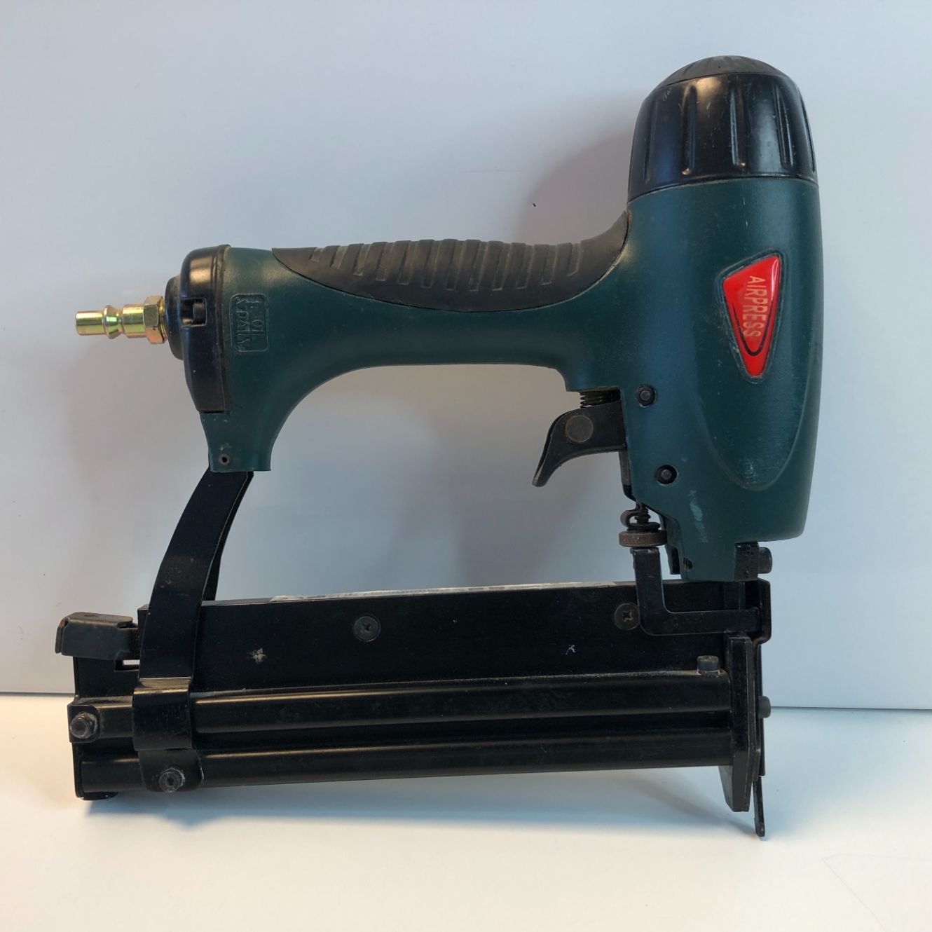 Airpress Afwerktacker | Gebruikt
