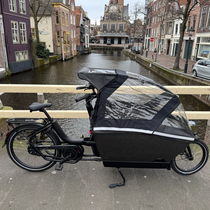 Urban Arrow Family Active Plus zwart | 500Wh | + bon