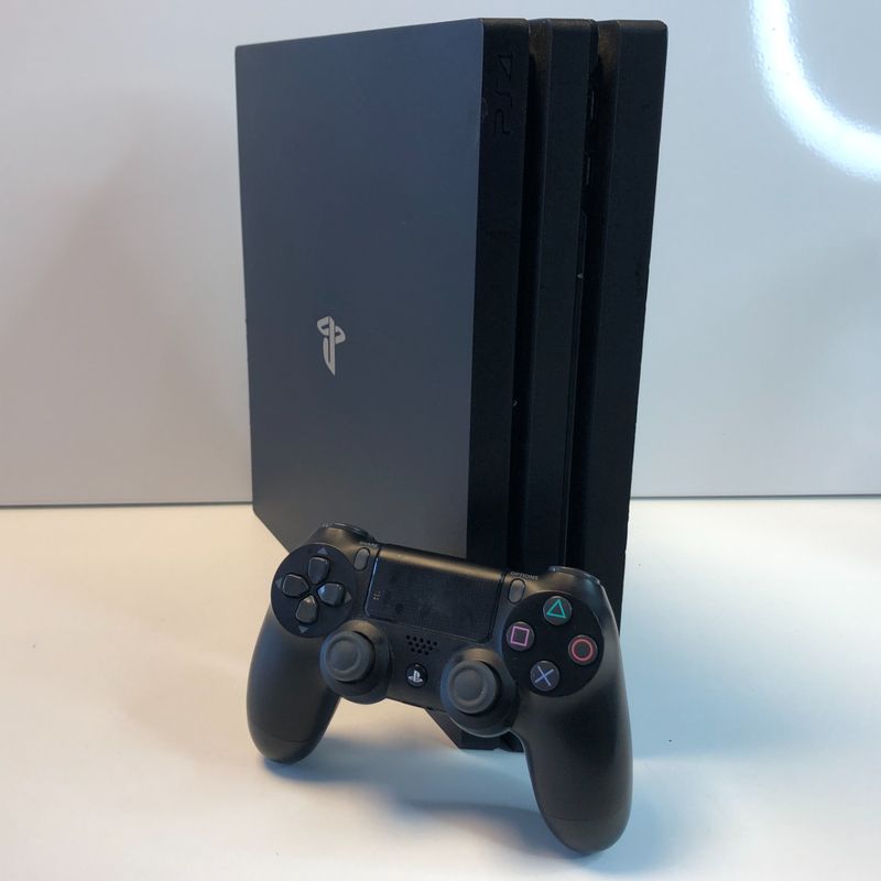 Sony Playstation 4 Pro 1TB + Controller | Nette Staat