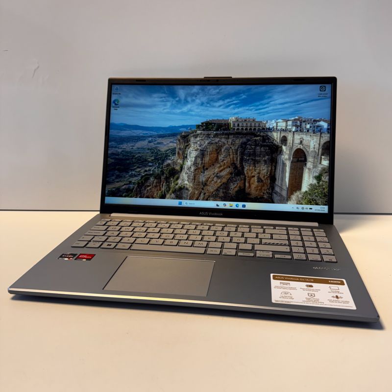 ASUS Vivobook Go 15 OLED E1504FA Laptop | Nette Staat!