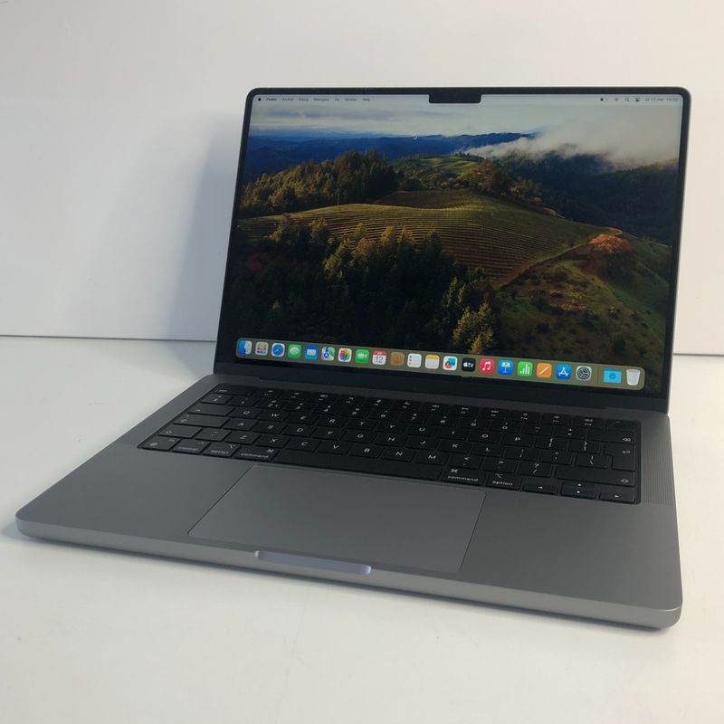 Apple Macbook Pro 14 Inch 2023 M3 | 24GB | 512GB | 3 Cycli