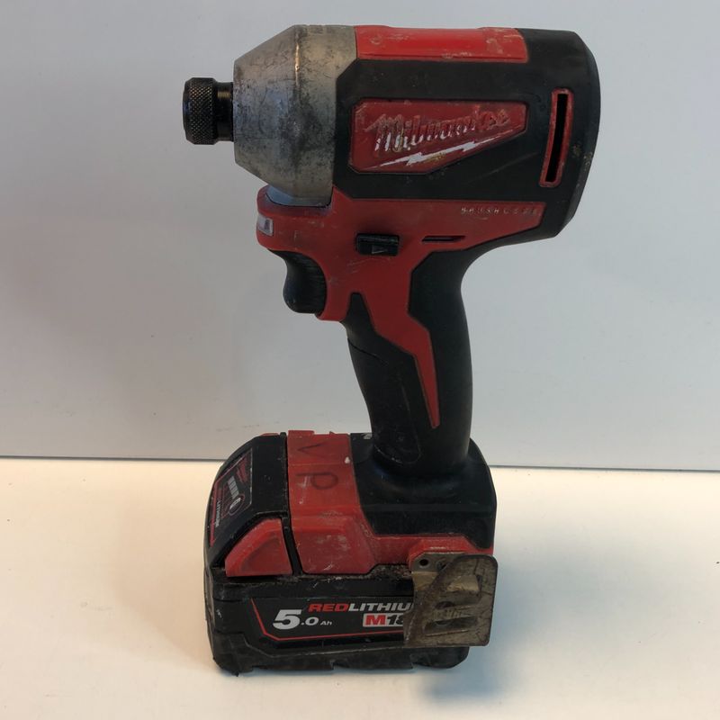 Milwaukee M18 CBLID-0 Slagschroevendraaier + 5Ah accu | Gebr