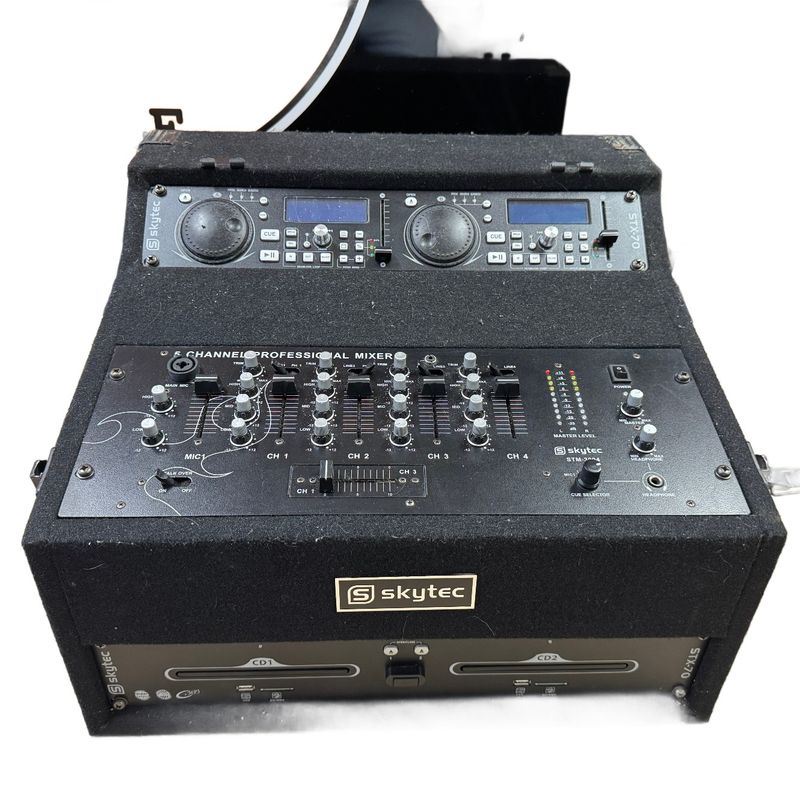 Skytech 5 Channel Mixer + STX-70 CD Speler Set | In koffer