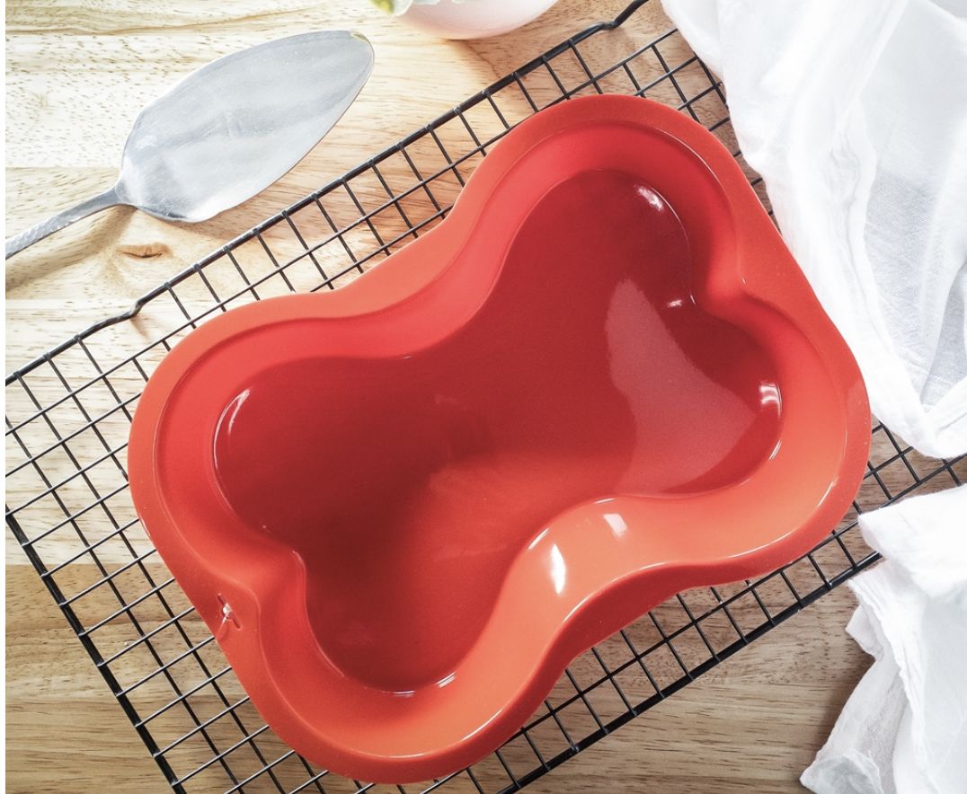 Puppy Cake Bone Pan