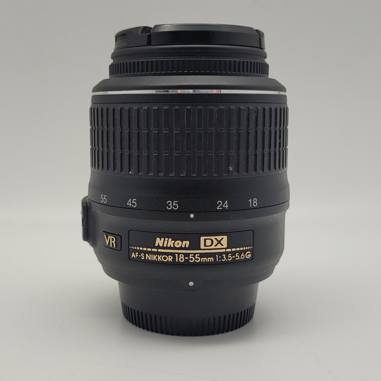 Nikon DX SWM VR Aspherical 0.28m Zoomlens - In Goede Staat