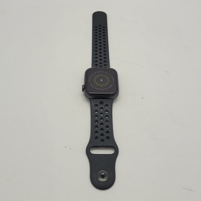 Apple Watch SE 44mm Smartwatch - In Goede Staat