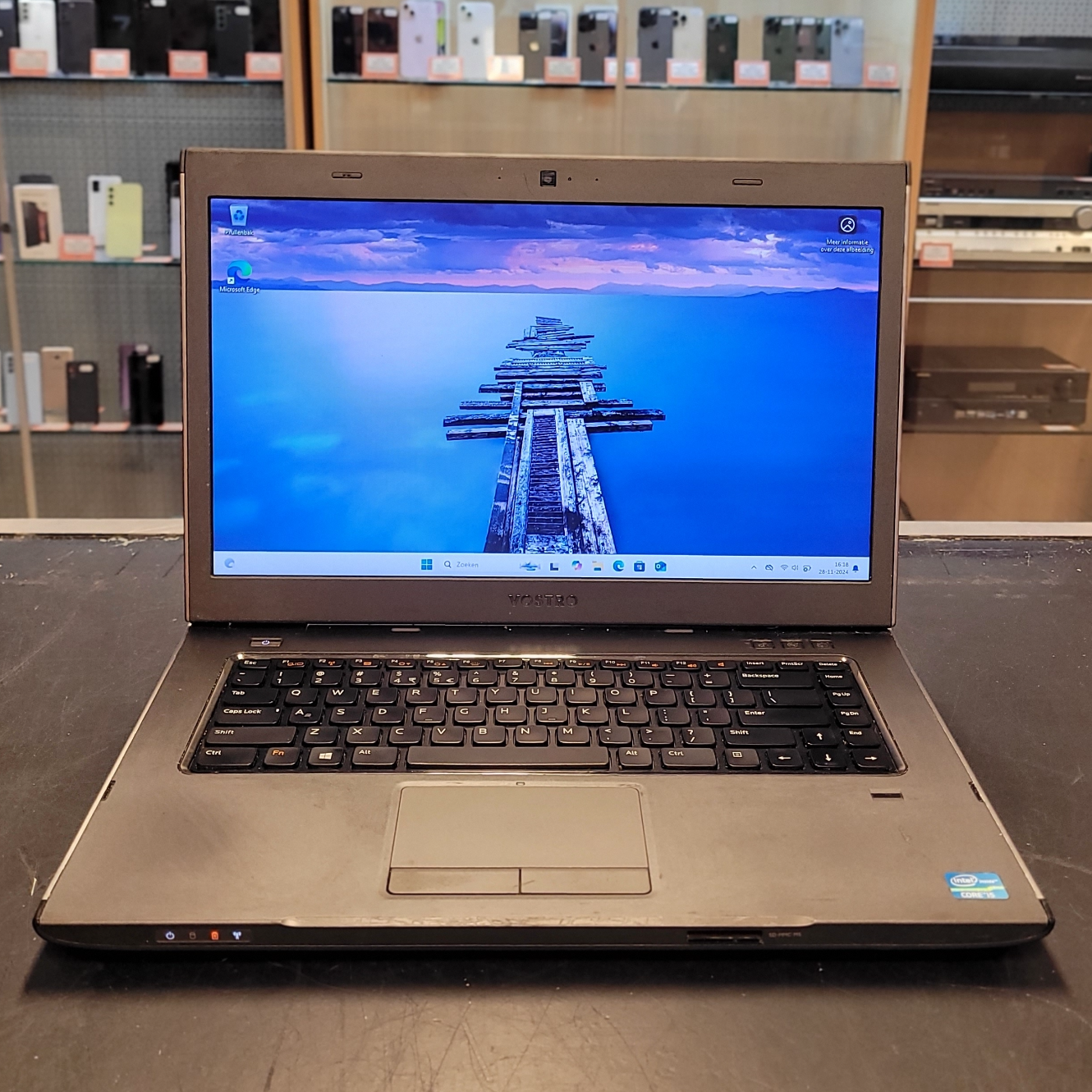 WEBSHOP DEAL! Dell Vostro 3560 Intel Core i5-3230 4GB 256GB Windows 11 - In Goede Staat