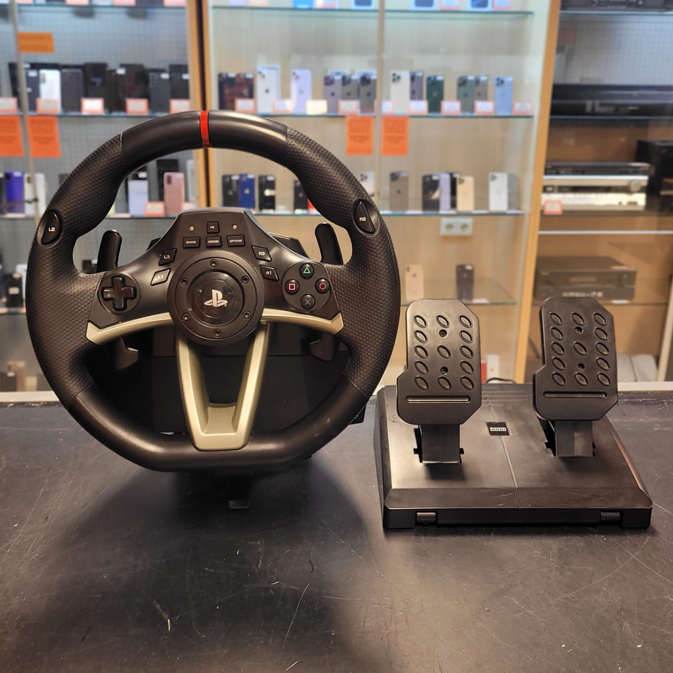 Hori Racing Wheel Apex Racestuur met Voetpedalen PC/PS3/PS4 - In Nette Staat