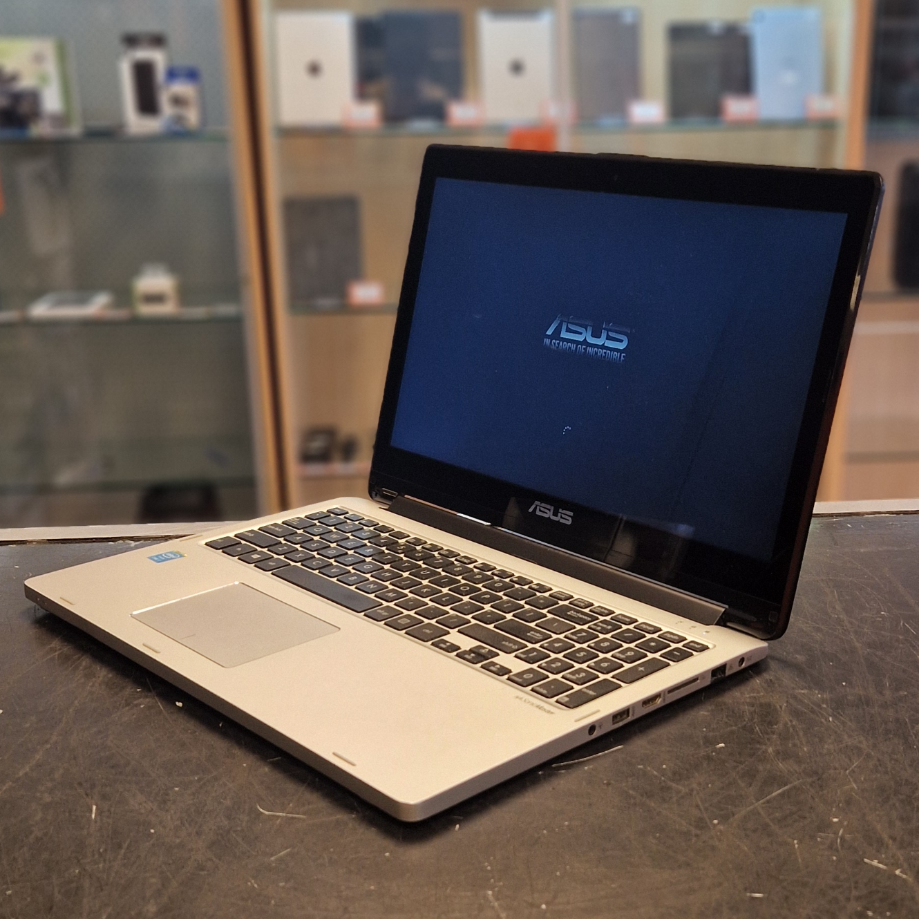 Asus TP500L Intel Core i7-4510U GeForce GT840M 1TB 6GB - In Goede Staat
