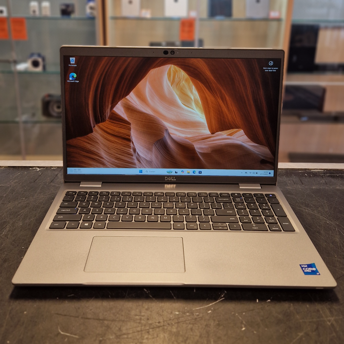 Dell Latitude 5520 Intel Core i7-1185G7 V Pro 16GB 512GB SSD - In Nette Staat