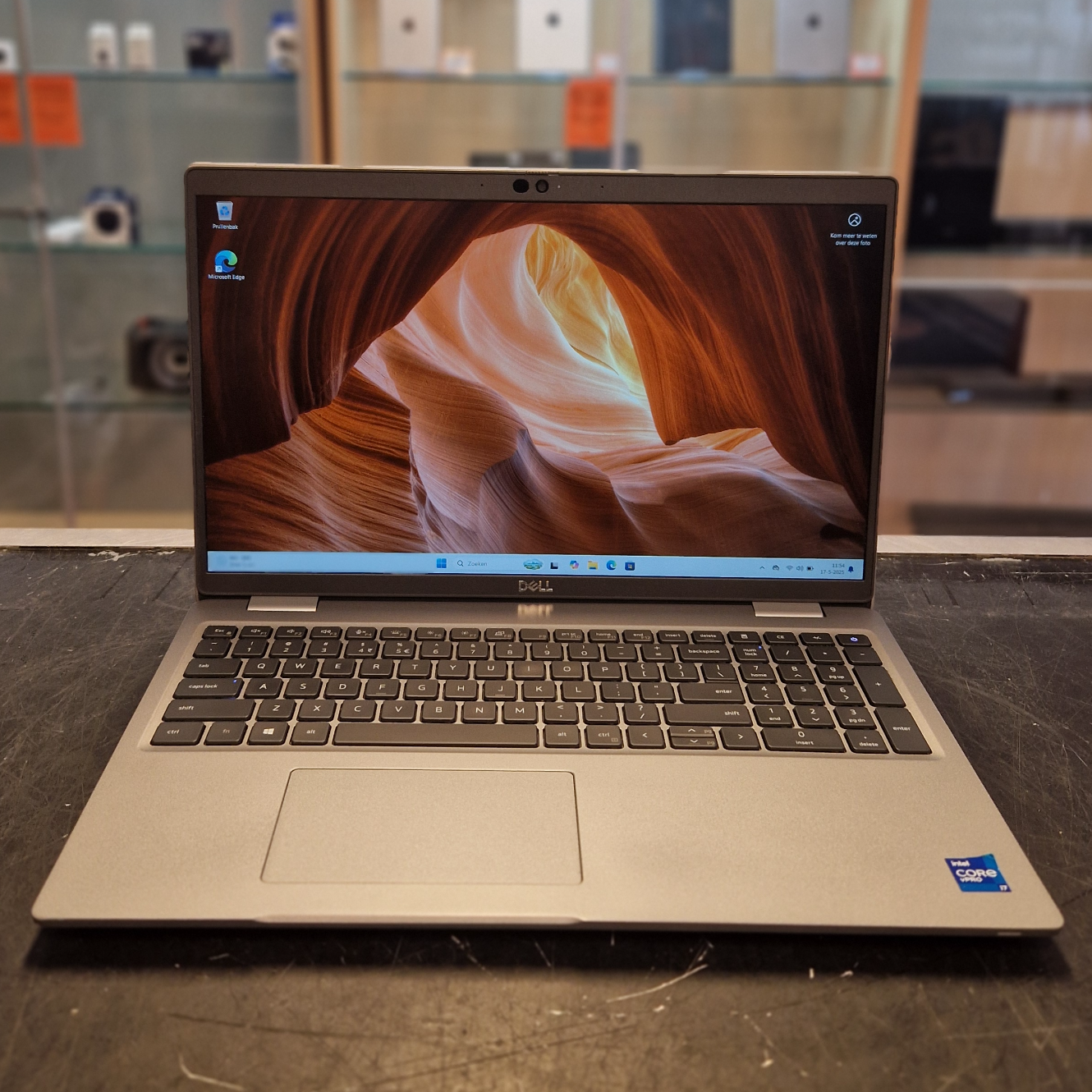 Dell Latitude 5520 Intel Core i7-1185G7 V Pro 16GB 512GB SSD - In Nette Staat