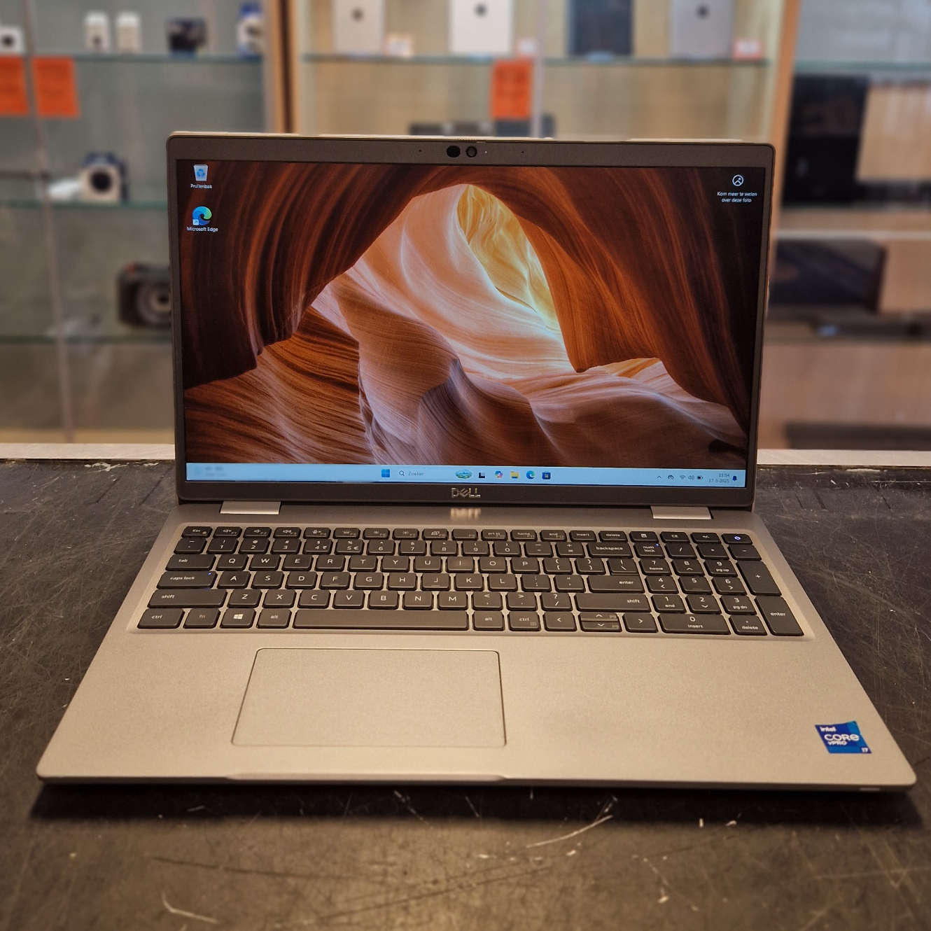 Dell Latitude 5520 Intel Core i7-1185G7 V Pro 16GB 512GB SSD - In Nette Staat