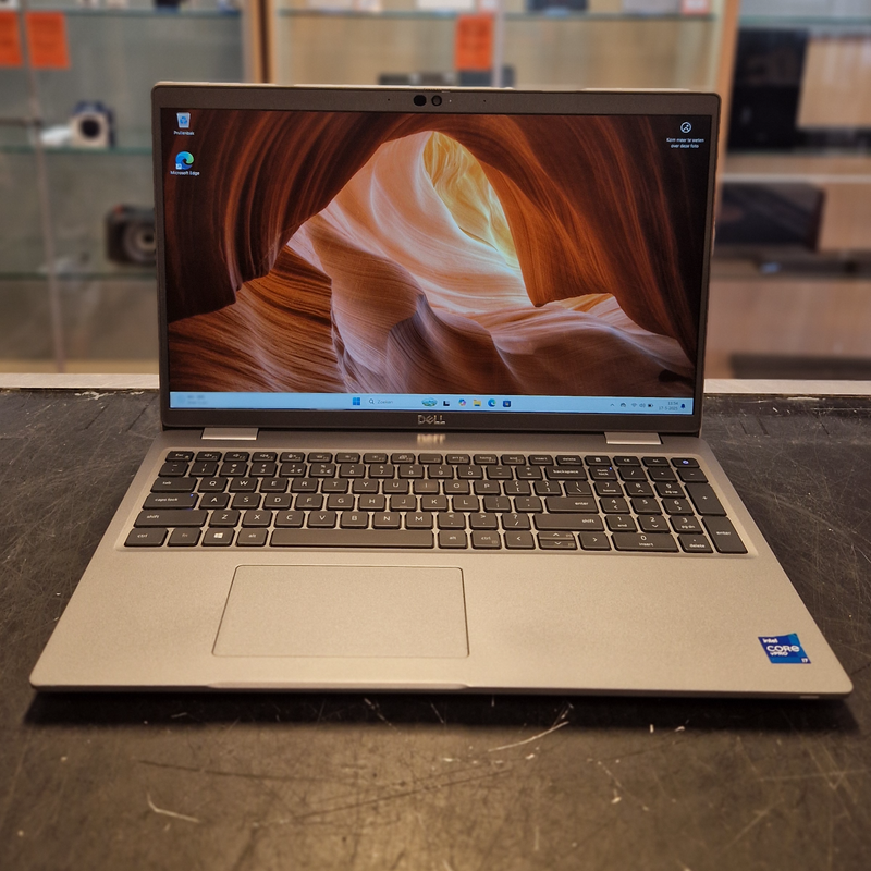 Dell Latitude 5520 Intel Core i7-1185G7 V Pro 16GB 512GB SSD - In Nette Staat