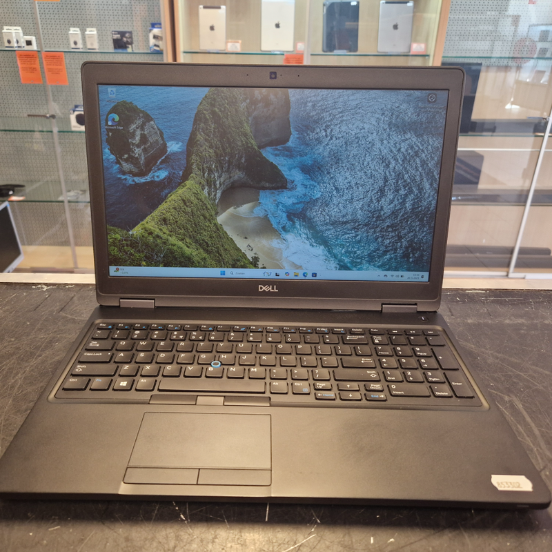 Dell Latitude 5590 Intel Core i7-8650U 8GB 256GB SSD Windows 11 - In Nette Staat