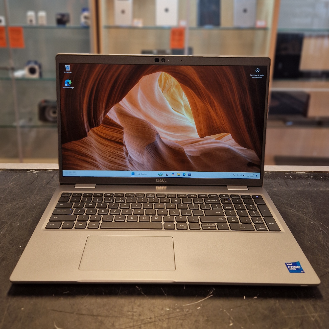 Dell Latitude 5520 Intel Core i7-1185G7 V Pro 16GB 512GB SSD - In Nette Staat