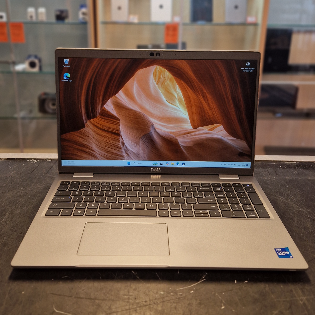 Dell Latitude 5520 Intel Core i7-1185G7 V Pro 16GB 512GB SSD - In Nette Staat