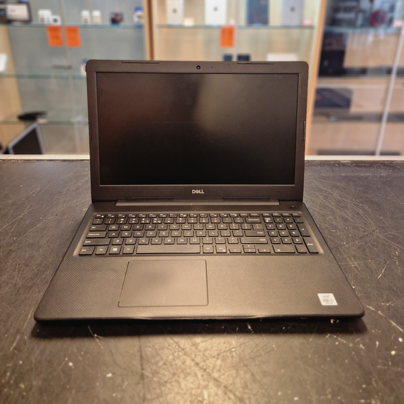 Dell Vostro 3590 Intel Core i7-8850H | 8GB | 256GB SSD - In Nette Staat