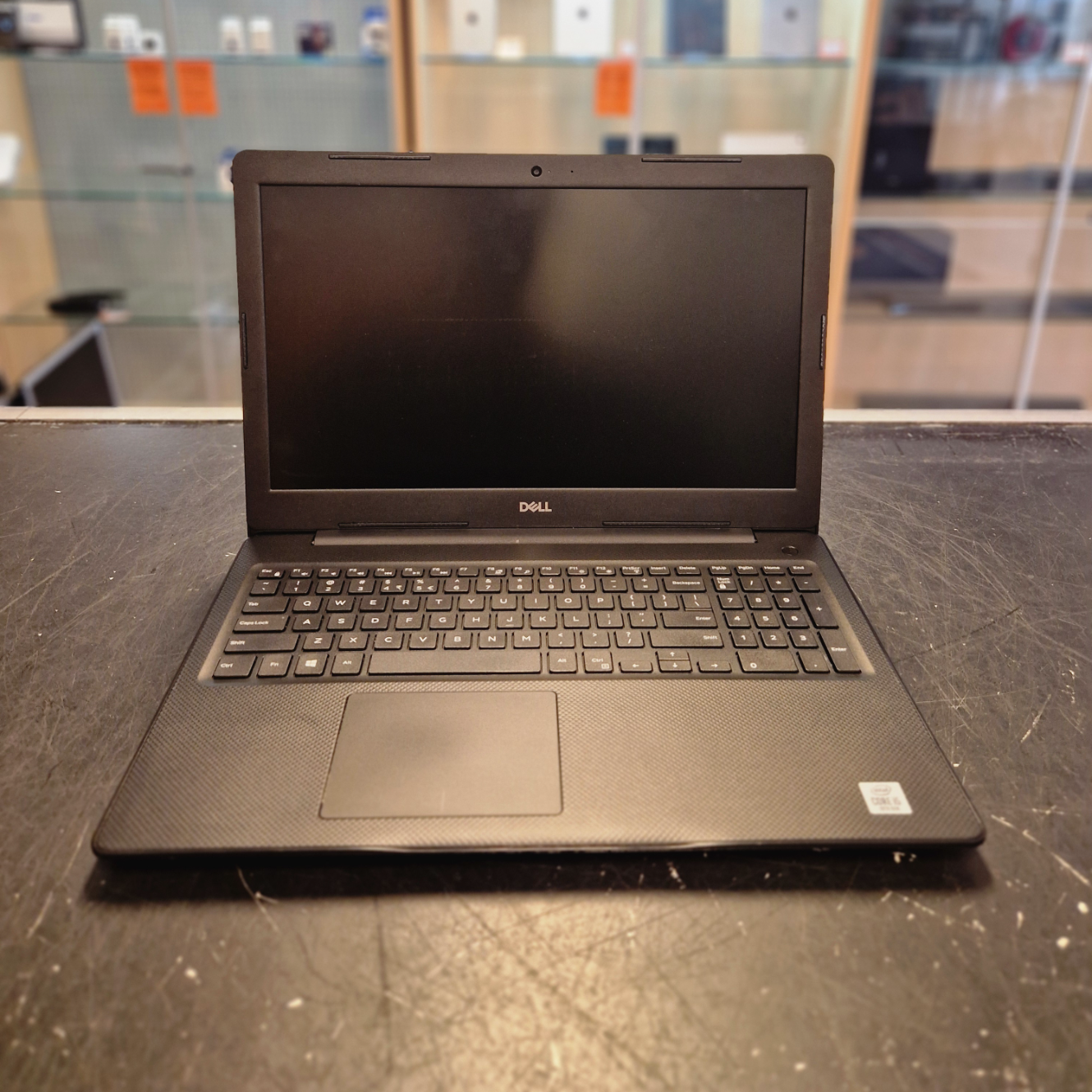 Dell Vostro 3590 Intel Core i7-8850H | 8GB | 256GB SSD - In Nette Staat