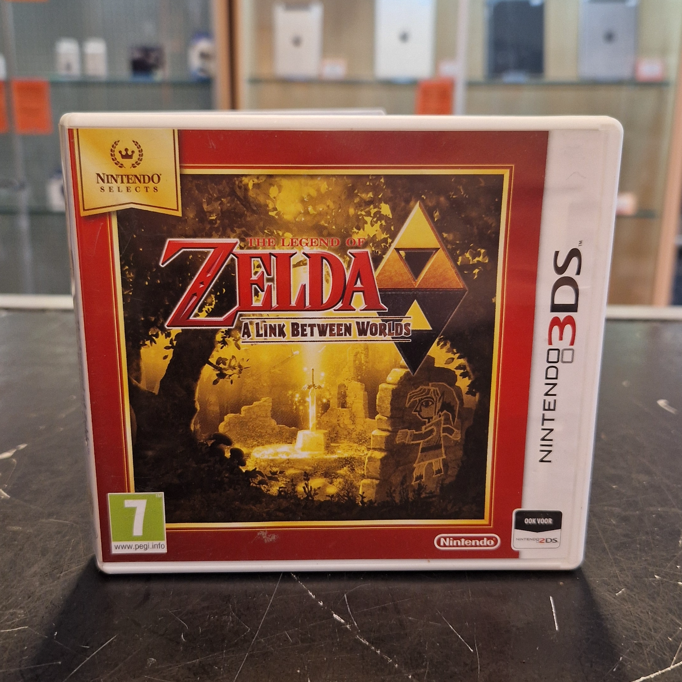 The Legend of Zelda A link Between Worlds 3DS Game - In Nette Staat