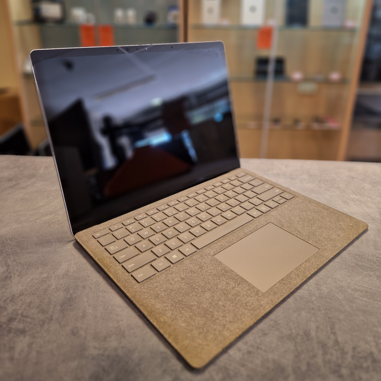 Microsoft Surface 2 Intel Core i5-8250U | 8GB | 256GB SSD - In Nette Staat