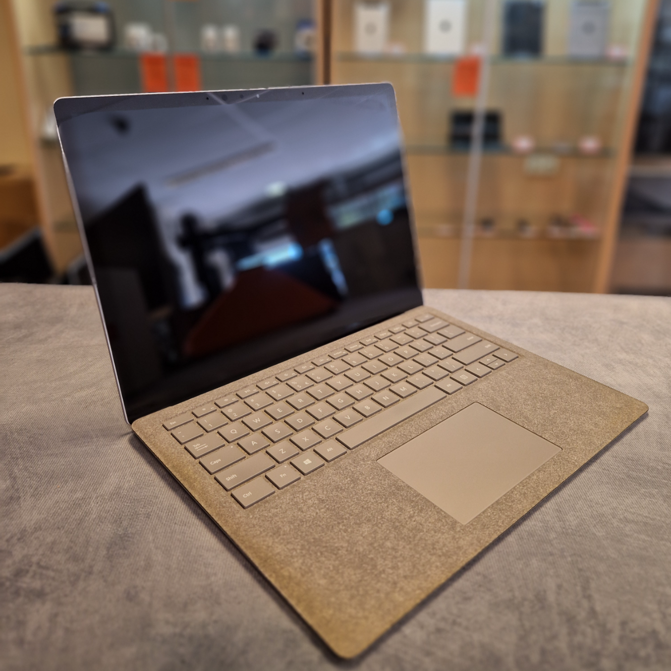 Microsoft Surface 1e Generatie Intel Core i5-7200U 8GB 256GB SSD - In Nette Staat