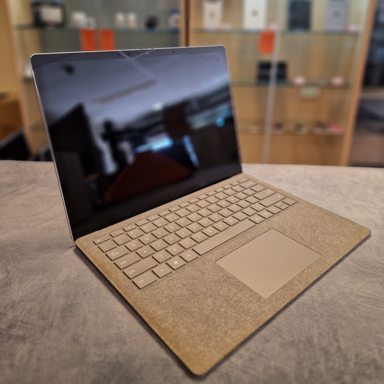 Microsoft Surface 1 Intel Core i5-7200U 8GB 256GB SSD - In Nette Staat