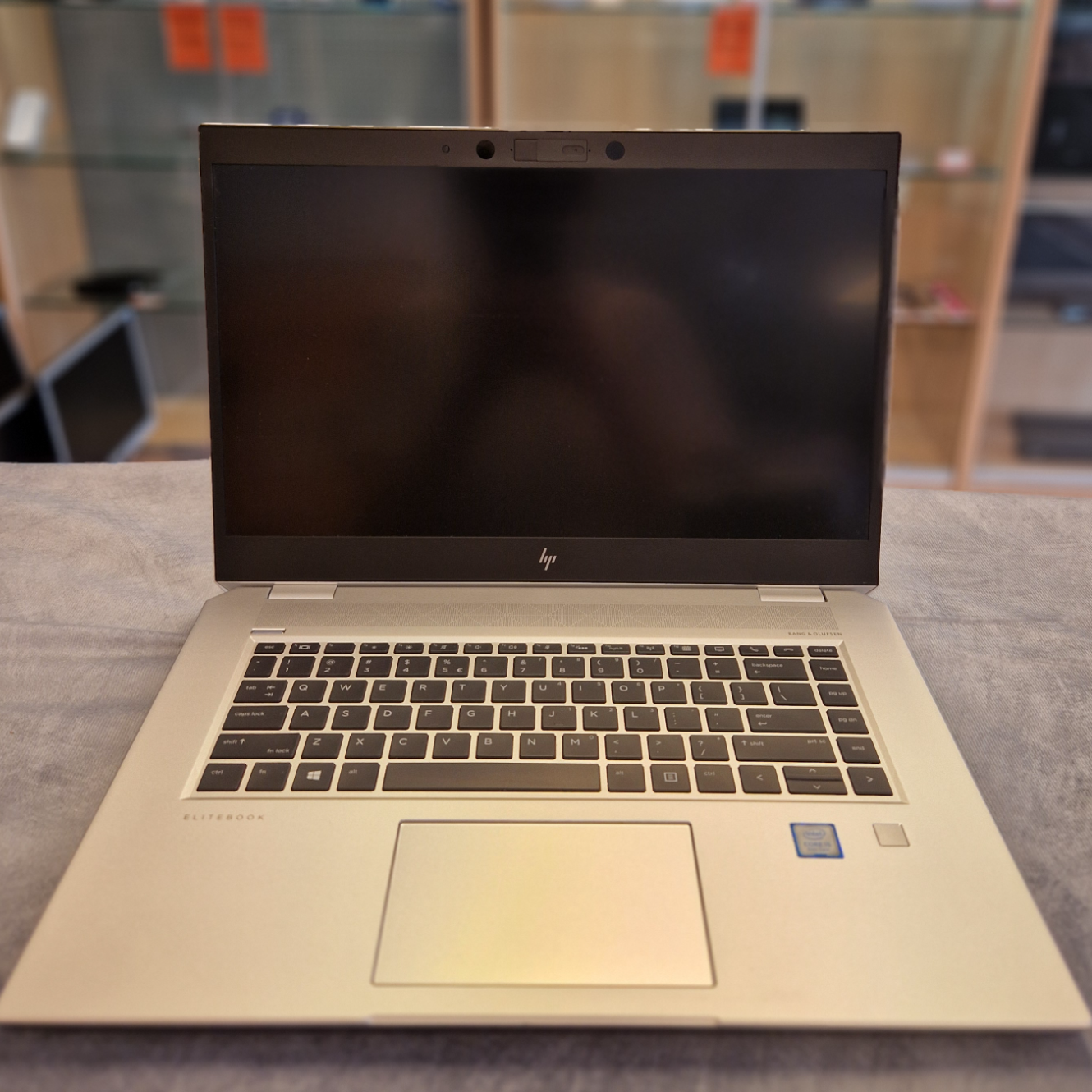 HP Elitebook 1050 G1 Intel Core i5-8300H 8GB DDR4 256GB SSD - In Nette Staat