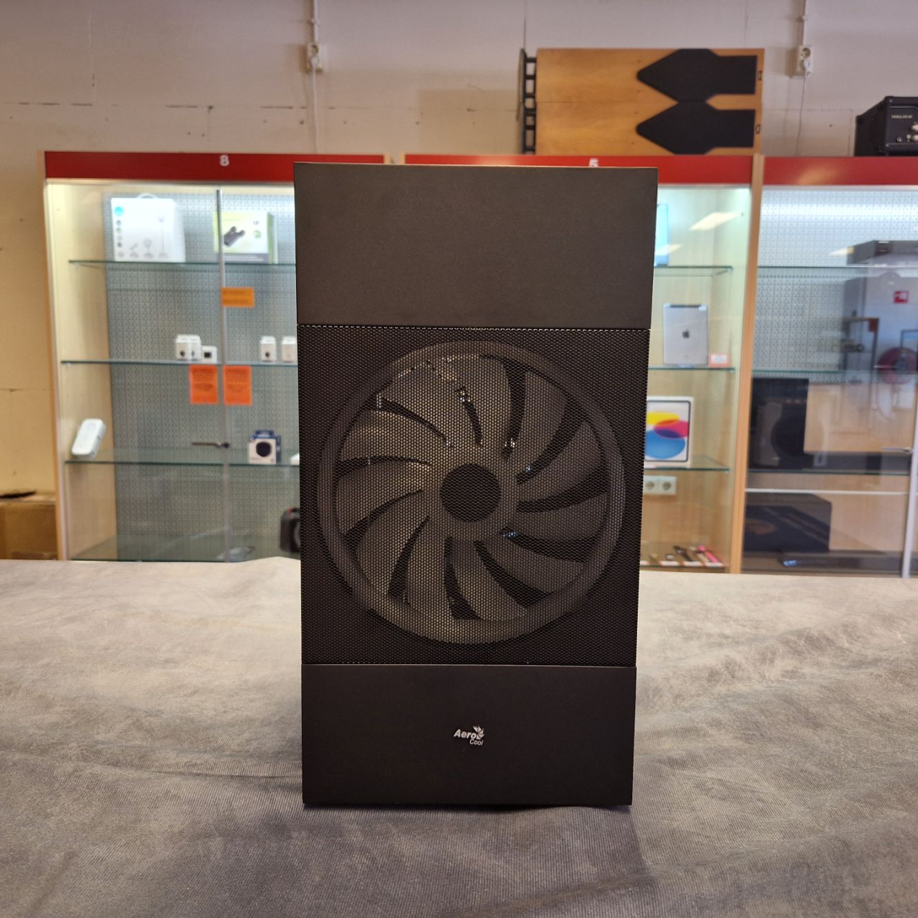 Prebuild Gaming PC AMD Ryzen 5 1600 8GB DDR4 512GB M.2 SSD NVIDIA GEFORCE GT 710 - WINDOWS 11
