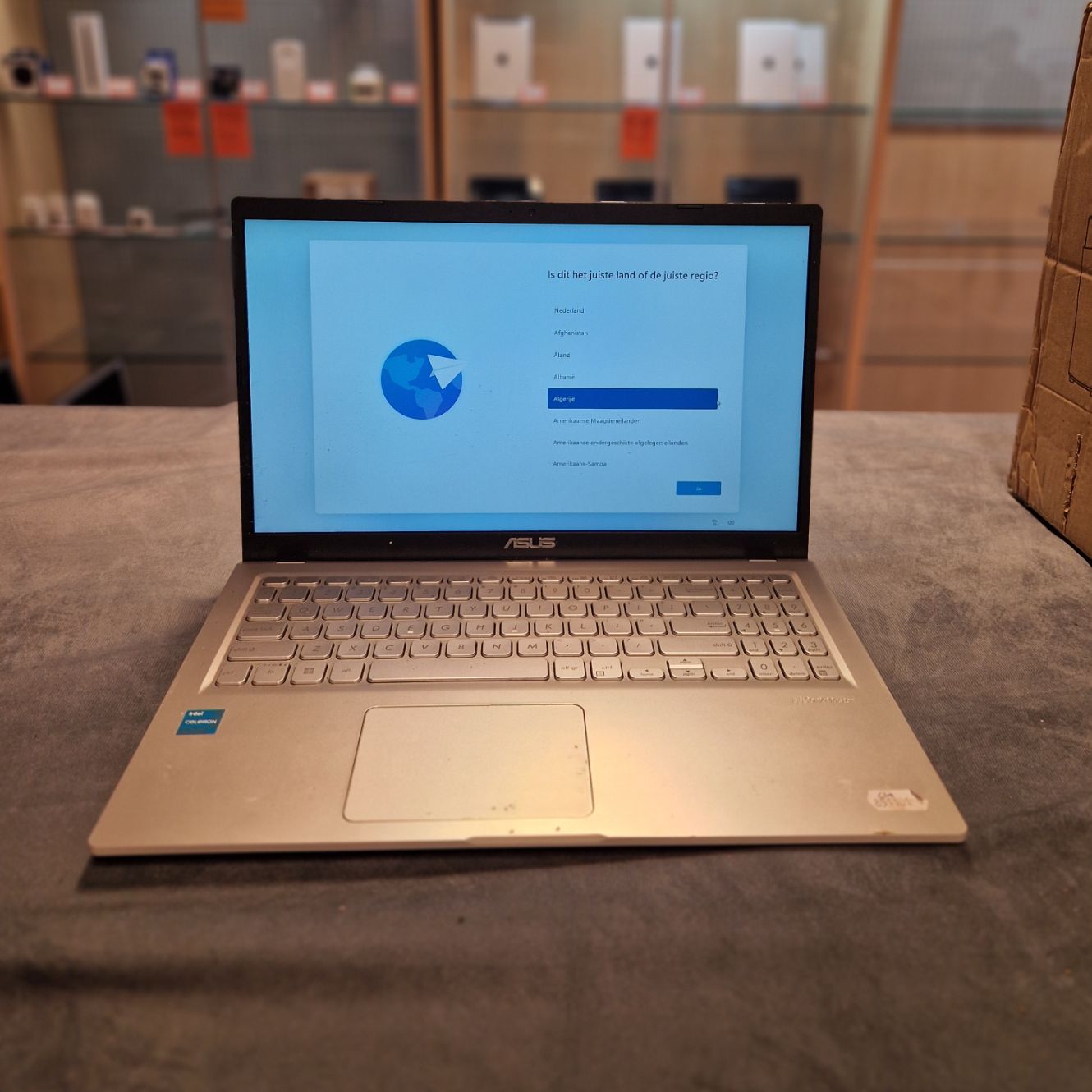 Asus X515KA EJ217 8GB 512GB Windows 11 Pro - In Nette Staat