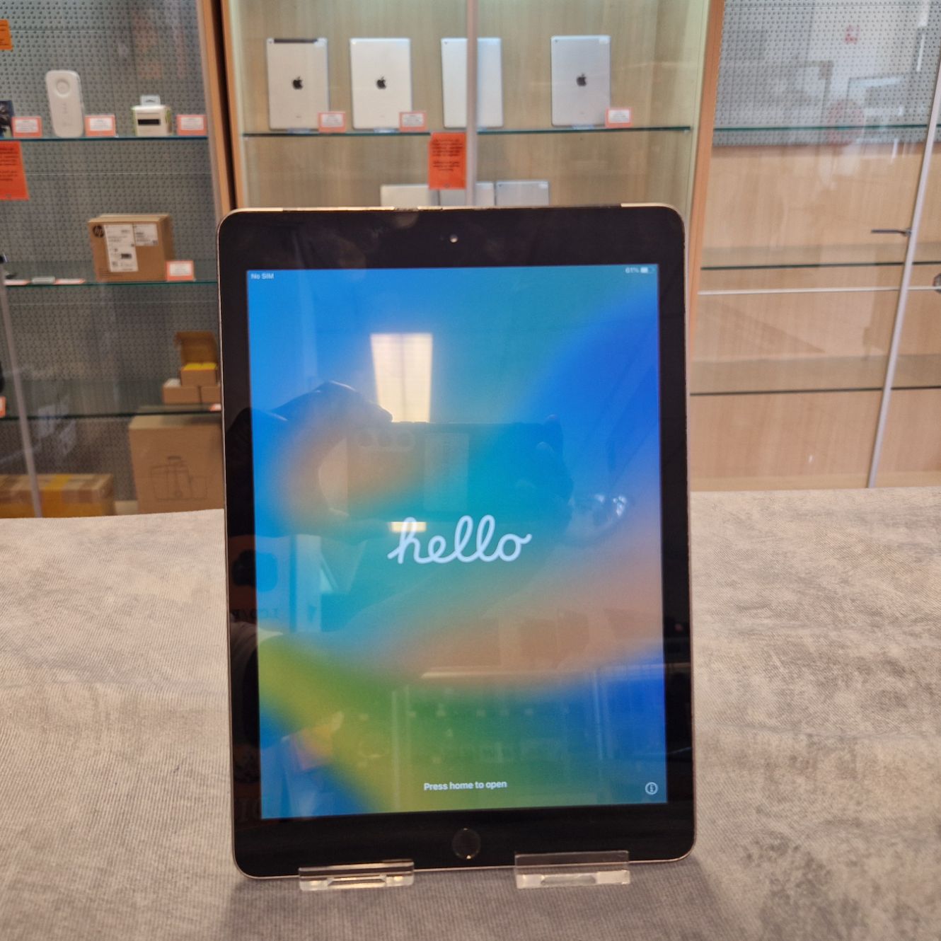 Apple iPad 6e Generatie 128GB iOS 17 Accu 87 - In Nette Staat