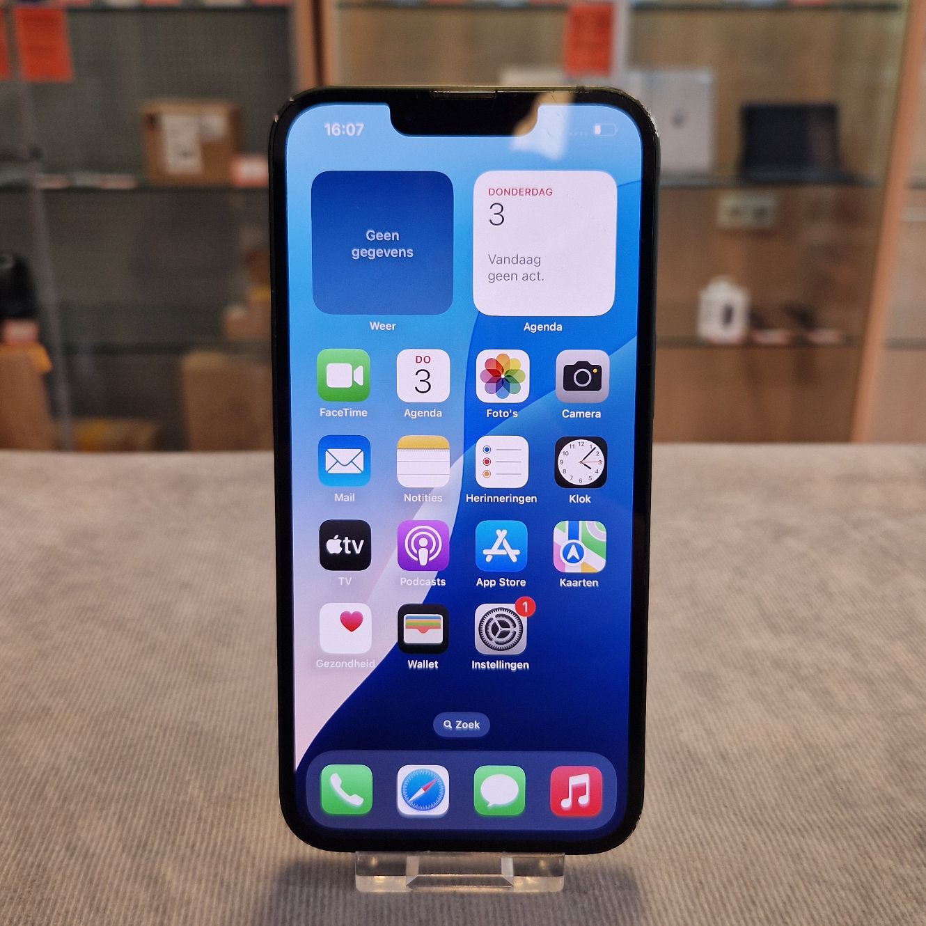 Apple iPhone 13 128GB Accu 99 iOS 18 | Alpine Green - In Nette Staat