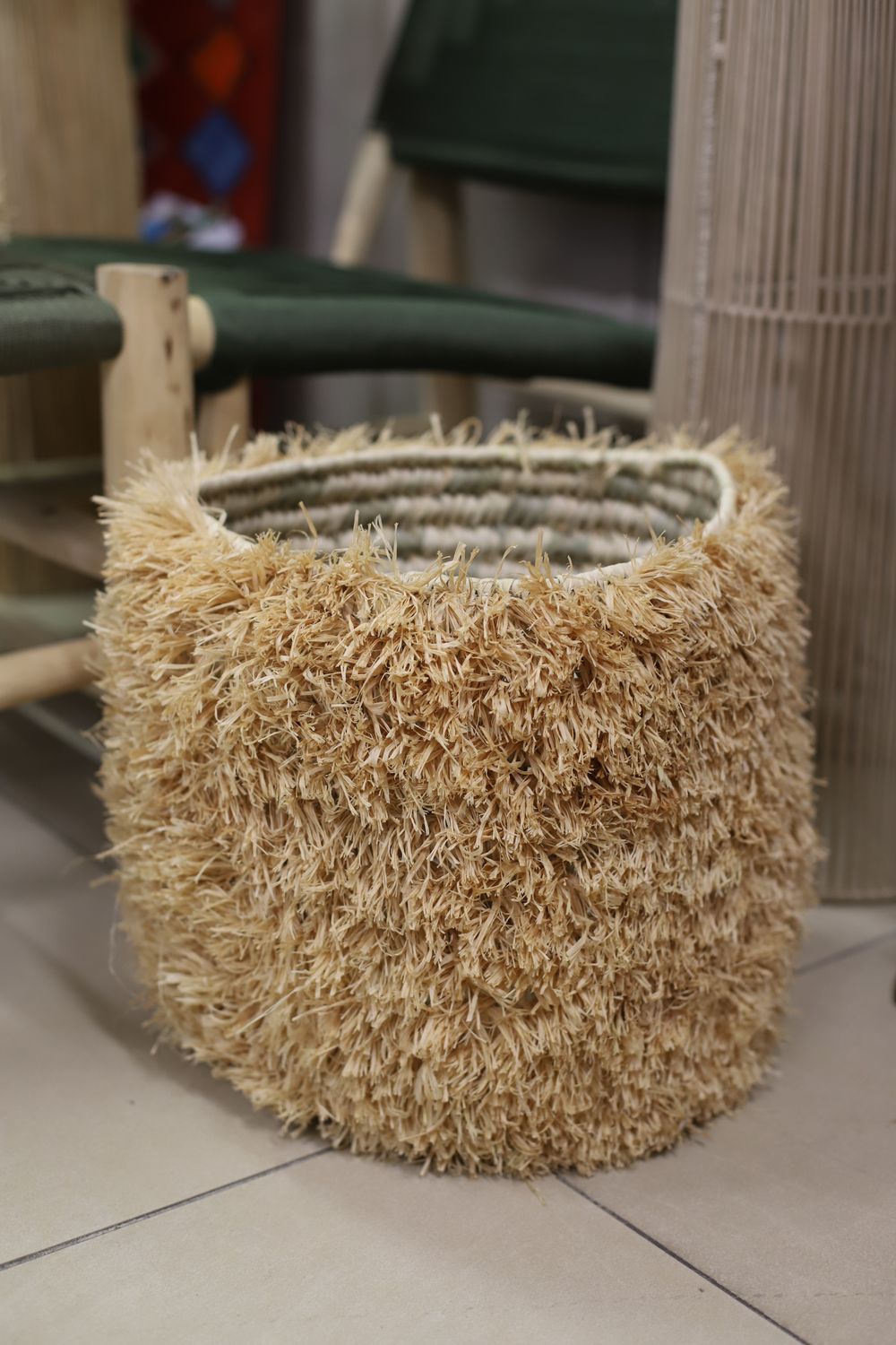 Rieten mand met Fringes