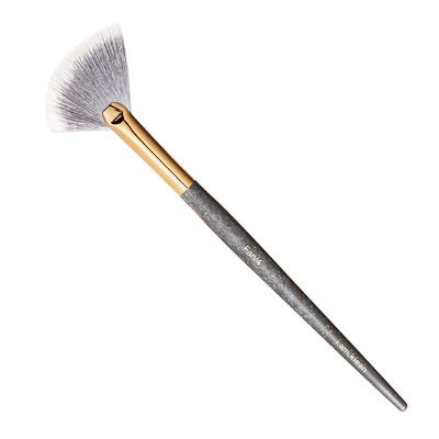 I am klean fan brush 4