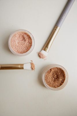 I am klean Loose mineral eyeshadow