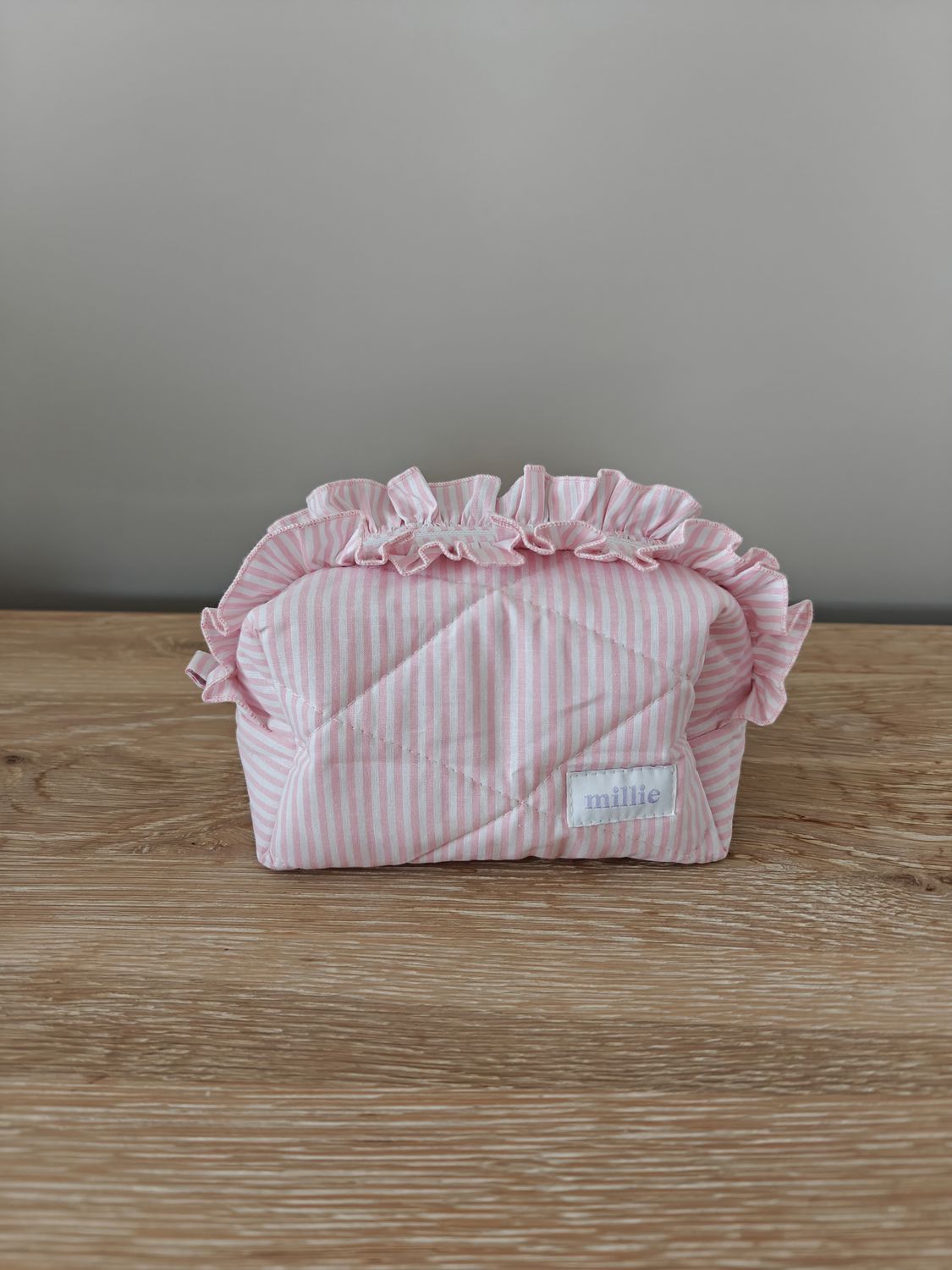 Millie toilettas klein ruffle streepjes roze