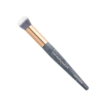 I am klean small stippling brush
