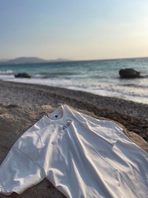 White t-shirt