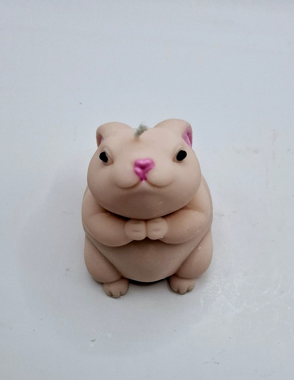 Osterhasenkerze – Niedlicher Blickfang für die Osterzeit