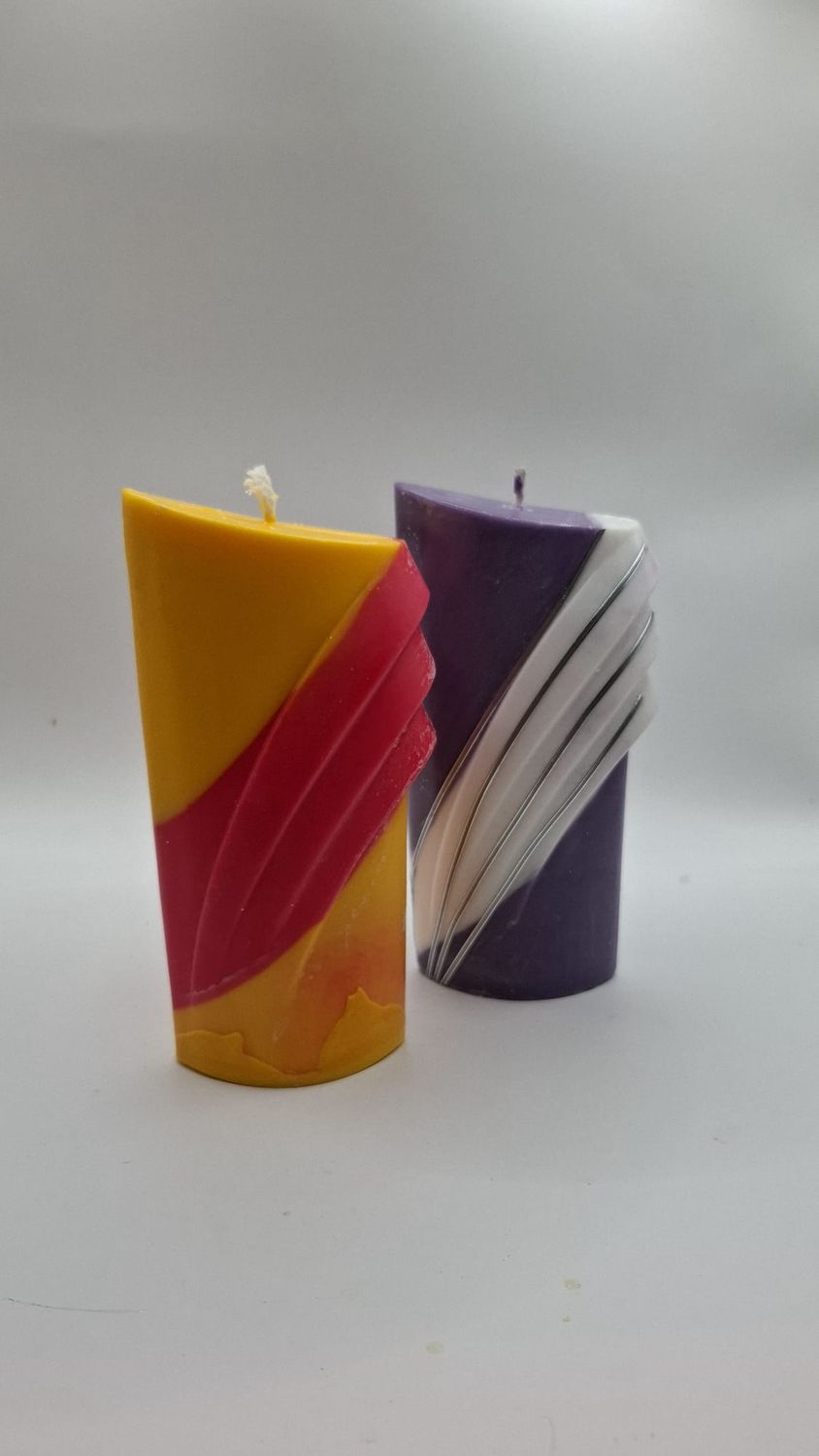 Kerze im Fächer-Design – Individuell in Ihrer Wunschfarbe