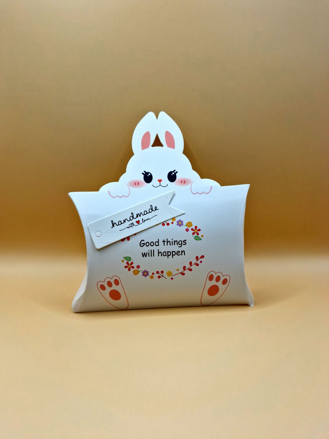 Duftteelichter in dekorativer Osterverpackung